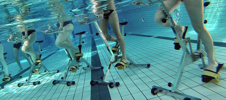 Pool biking top